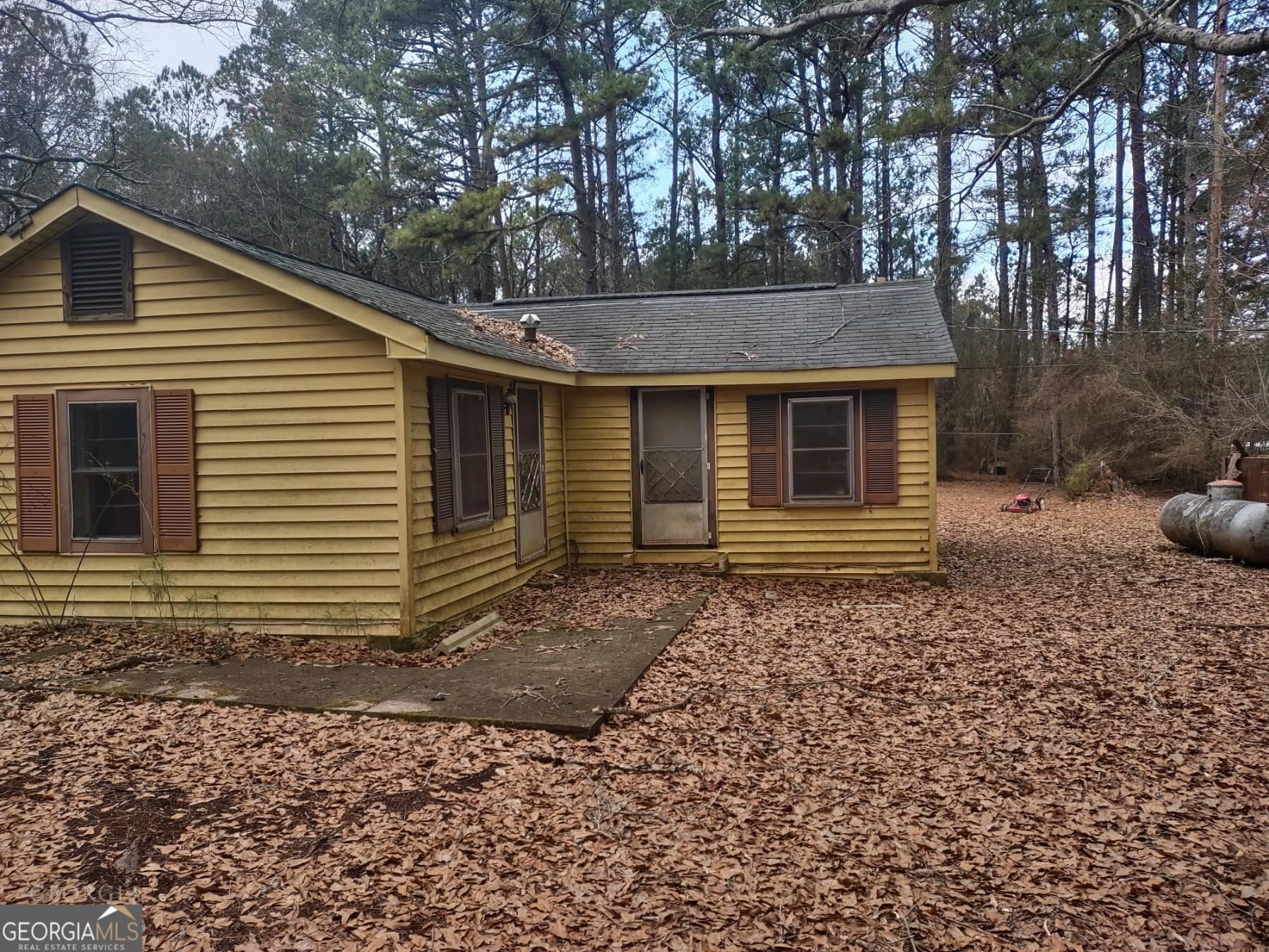 360 NE Glenn Road Conyers GA 30013