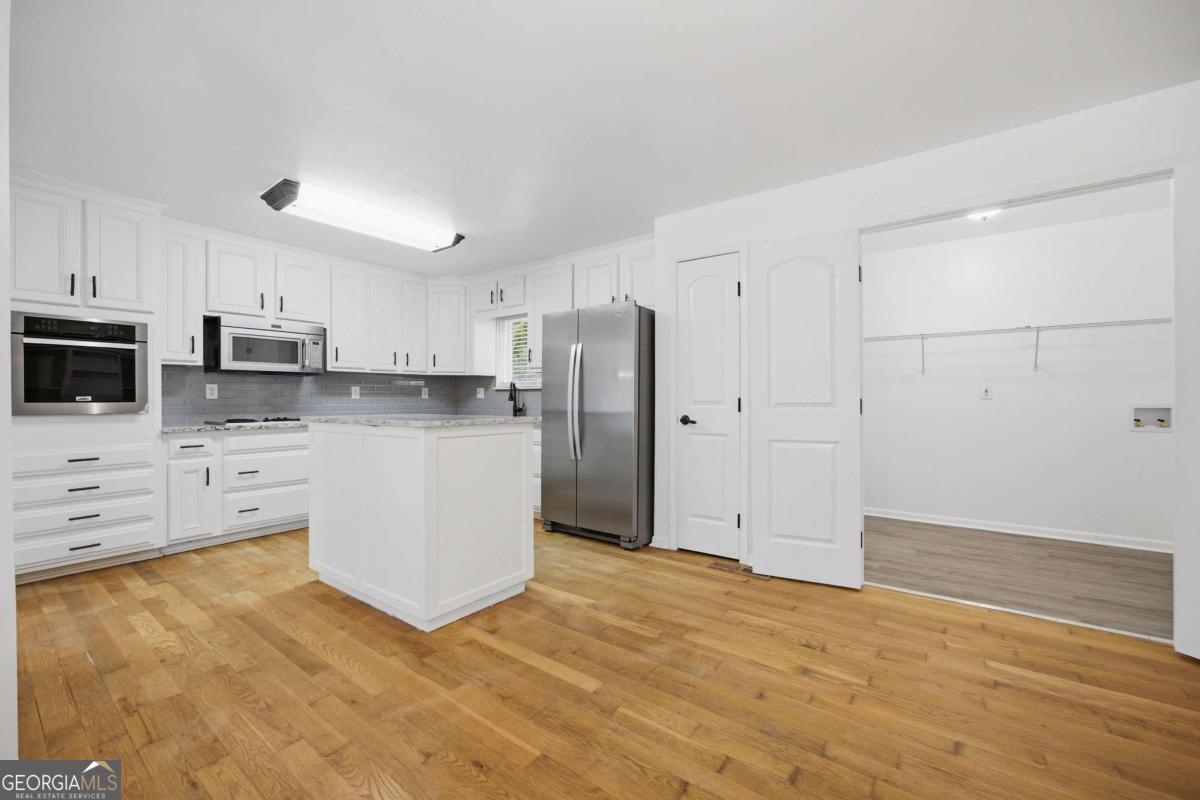 495 Knoll Woods Drive Roswell GA 30075