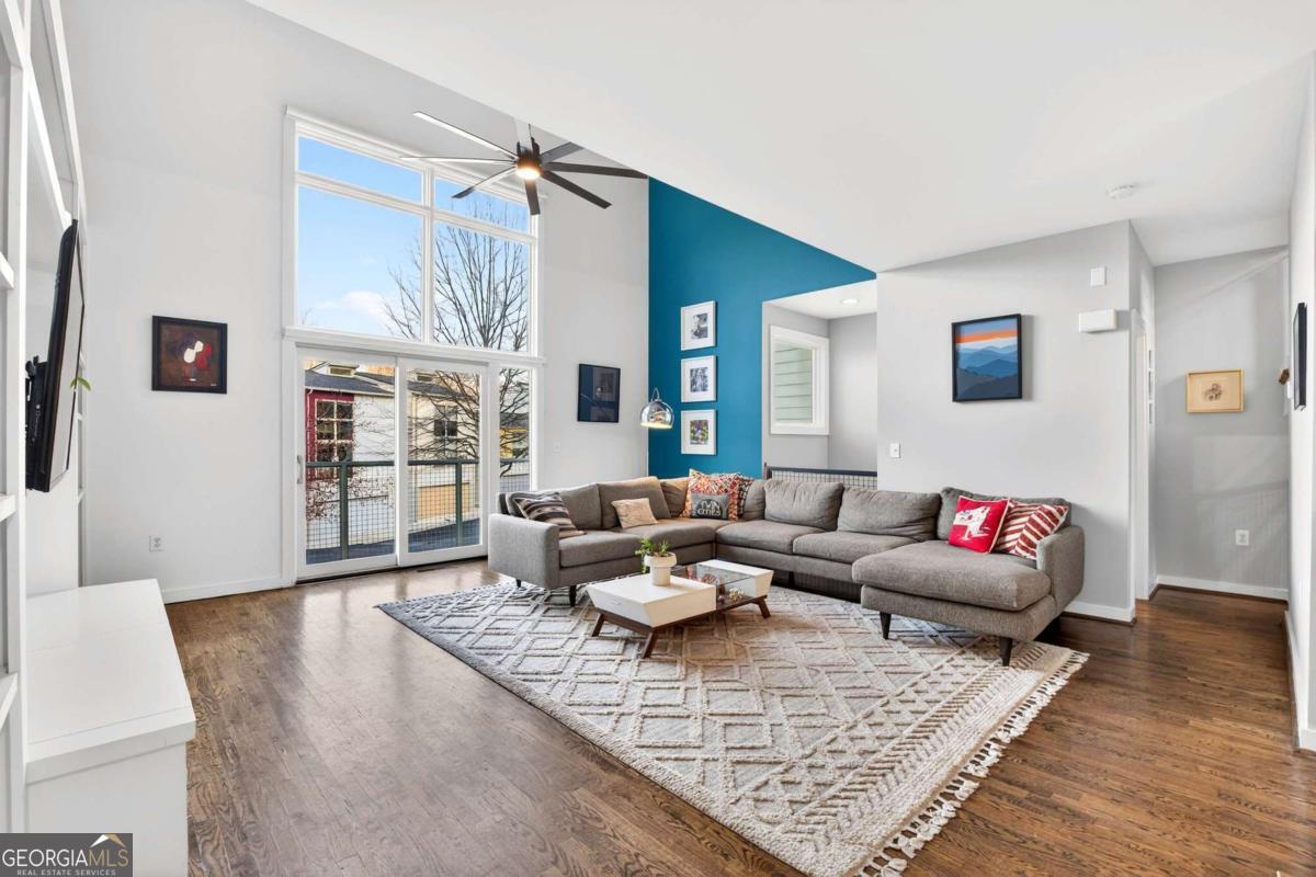 1376 Stirling Circle NW Atlanta GA 30318
