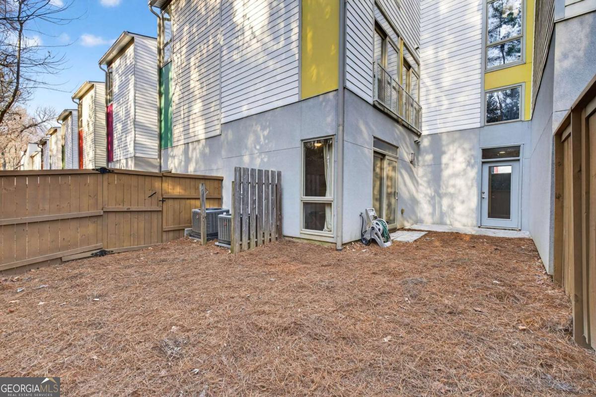1376 Stirling Circle NW Atlanta GA 30318
