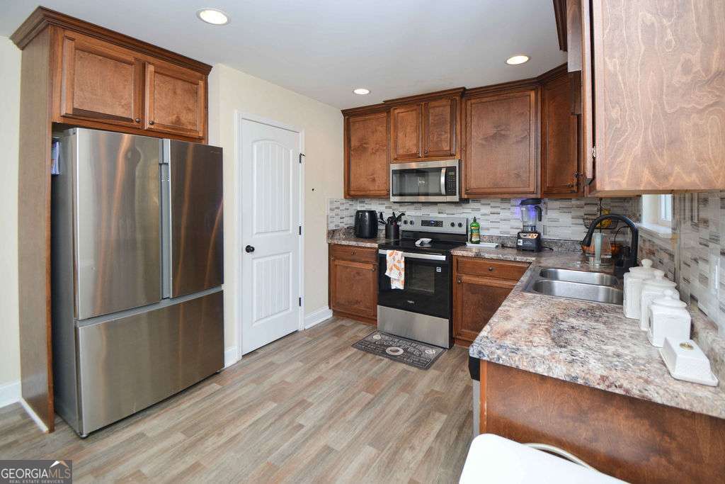 5614 Hawthorn Drive Gillsville GA 30543