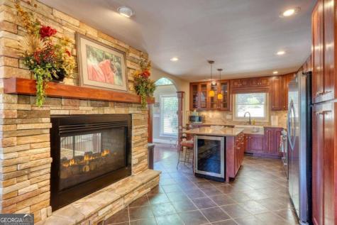 276 Lancelot Loop Clayton GA 30525