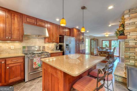 276 Lancelot Loop Clayton GA 30525