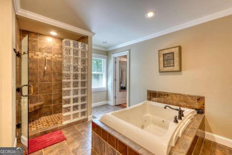 276 Lancelot Loop Clayton GA 30525