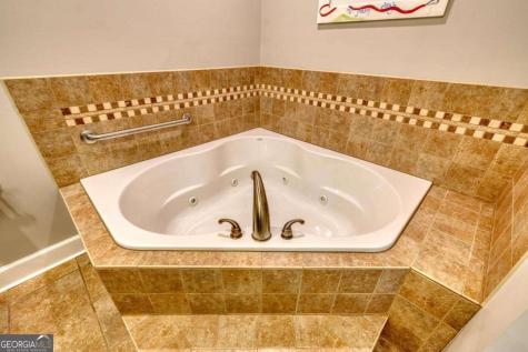 276 Lancelot Loop Clayton GA 30525