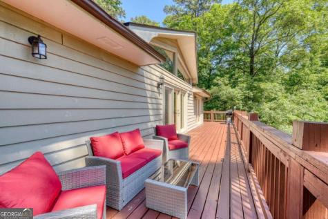 276 Lancelot Loop Clayton GA 30525