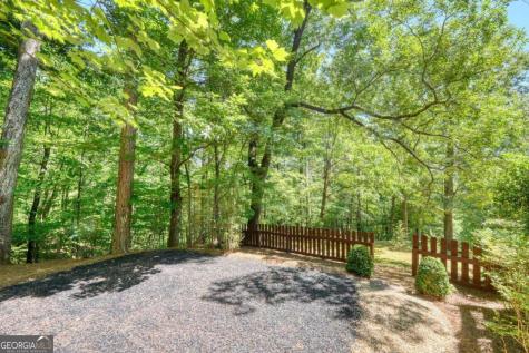 276 Lancelot Loop Clayton GA 30525