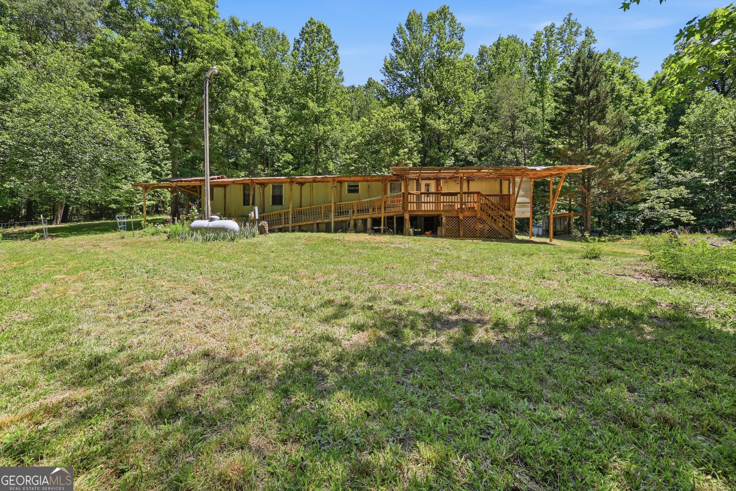 125 King Bird Drive Cleveland GA 30528