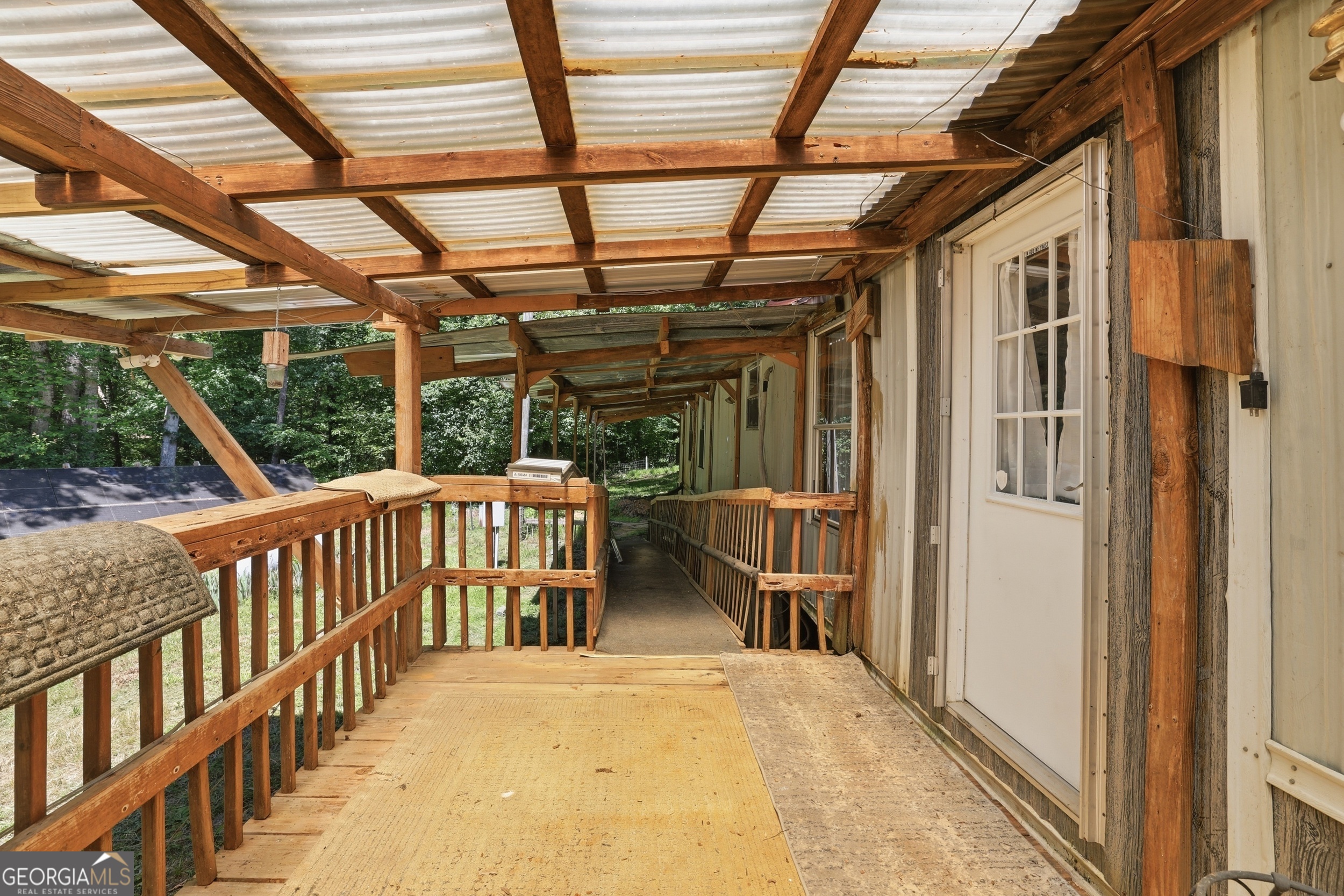 125 King Bird Drive Cleveland GA 30528