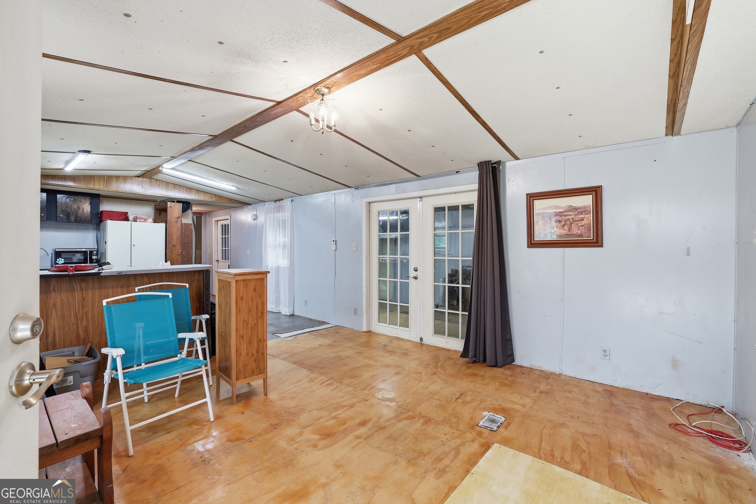 125 King Bird Drive Cleveland GA 30528