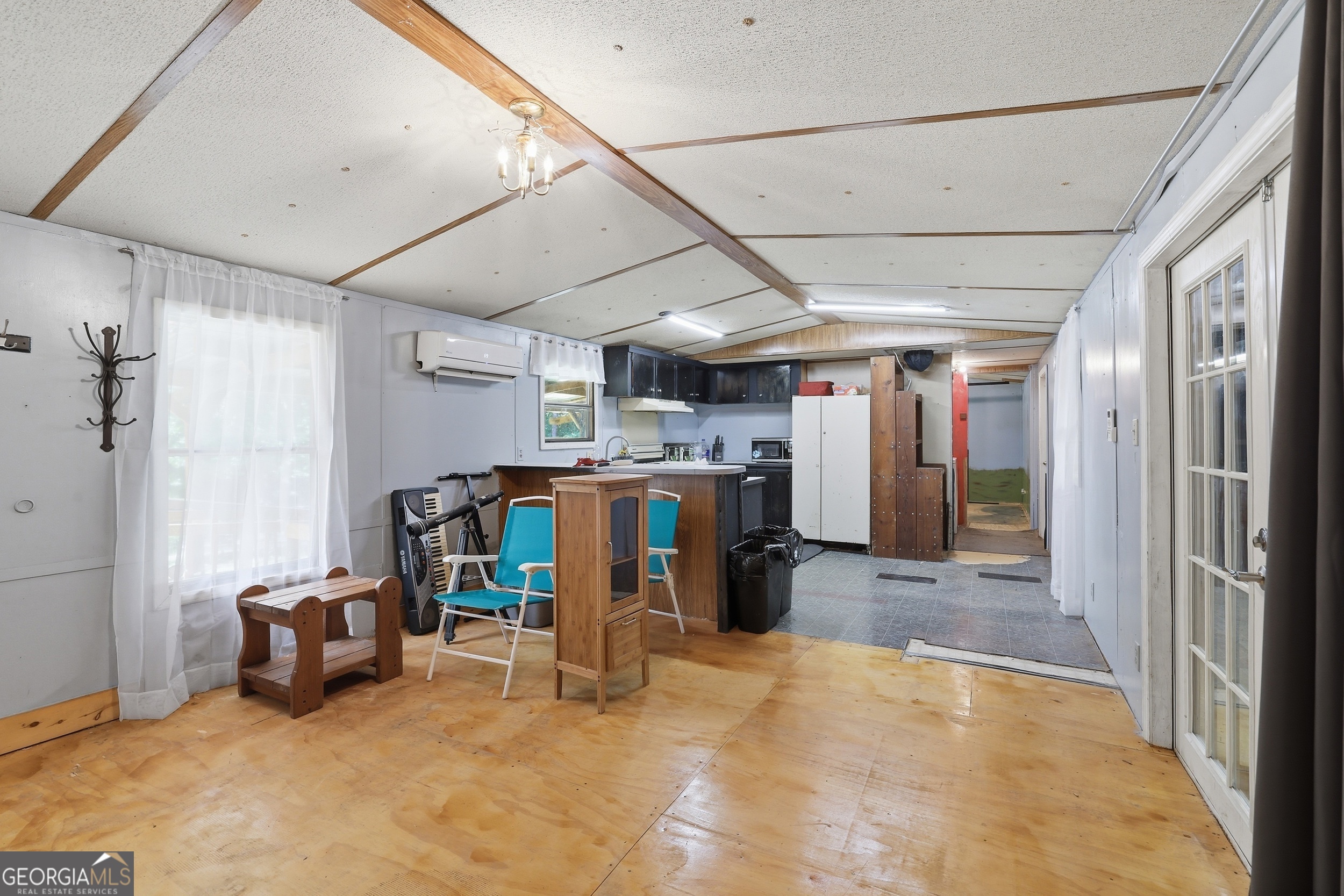 125 King Bird Drive Cleveland GA 30528