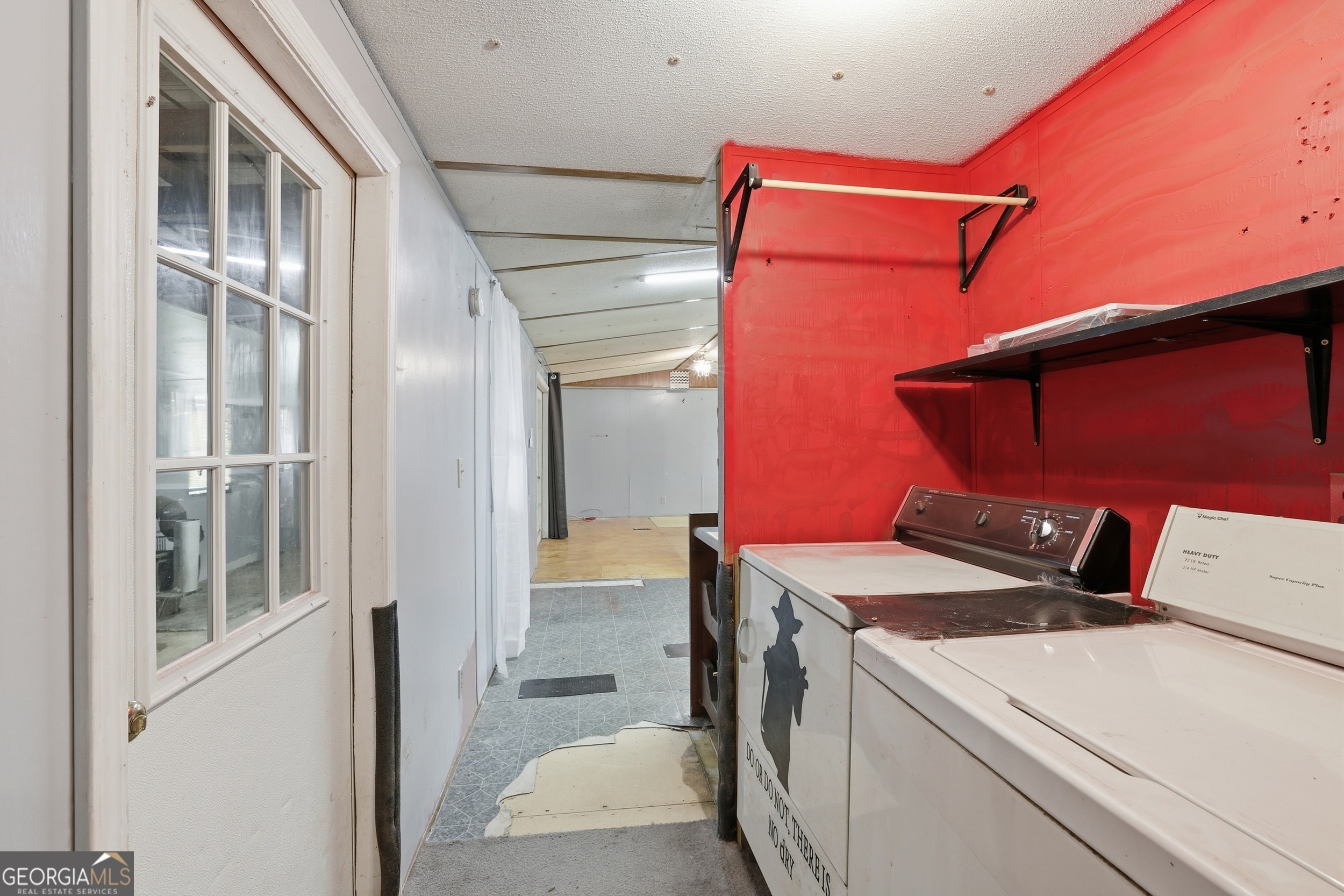 125 King Bird Drive Cleveland GA 30528