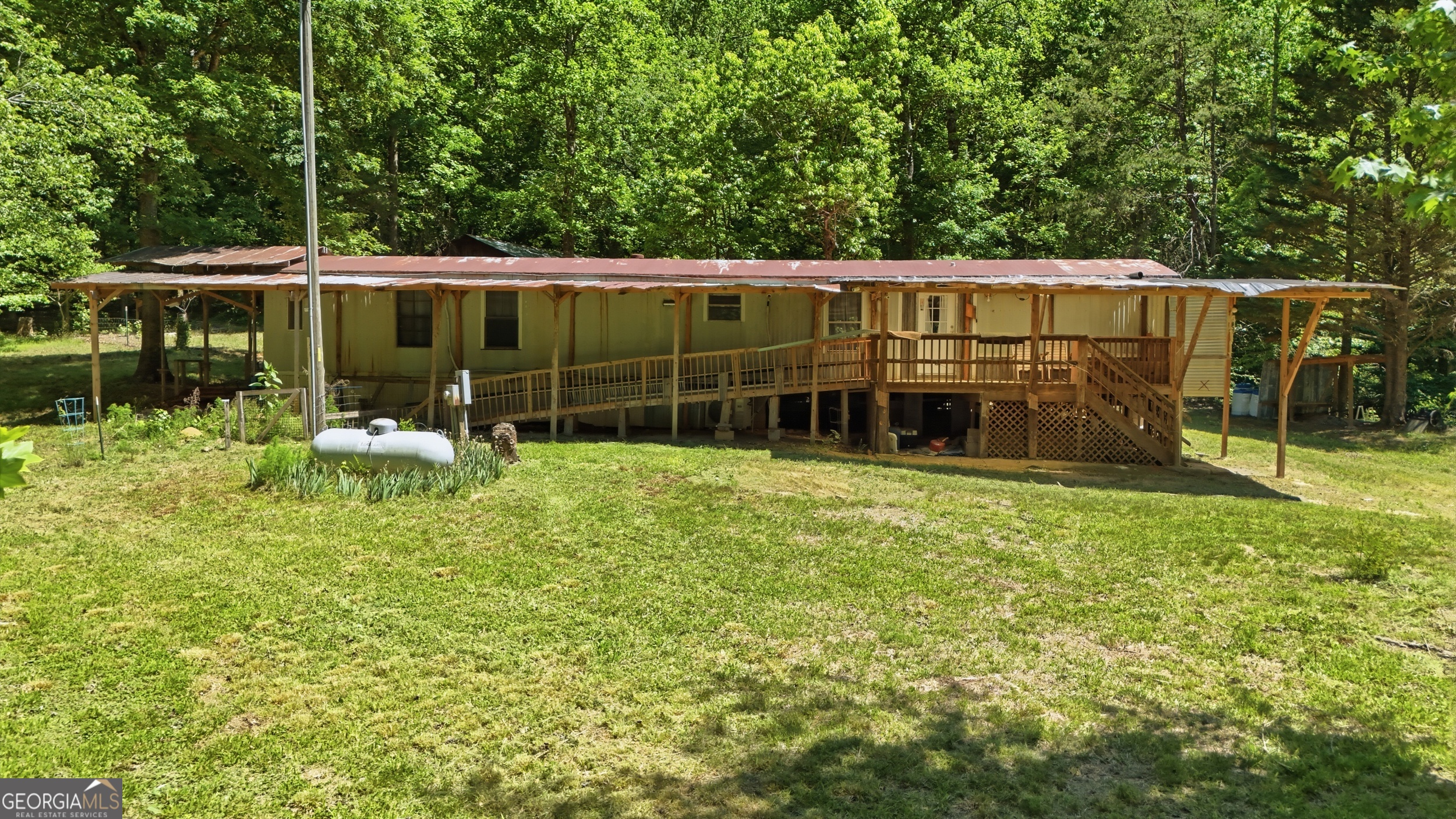 125 King Bird Drive Cleveland GA 30528