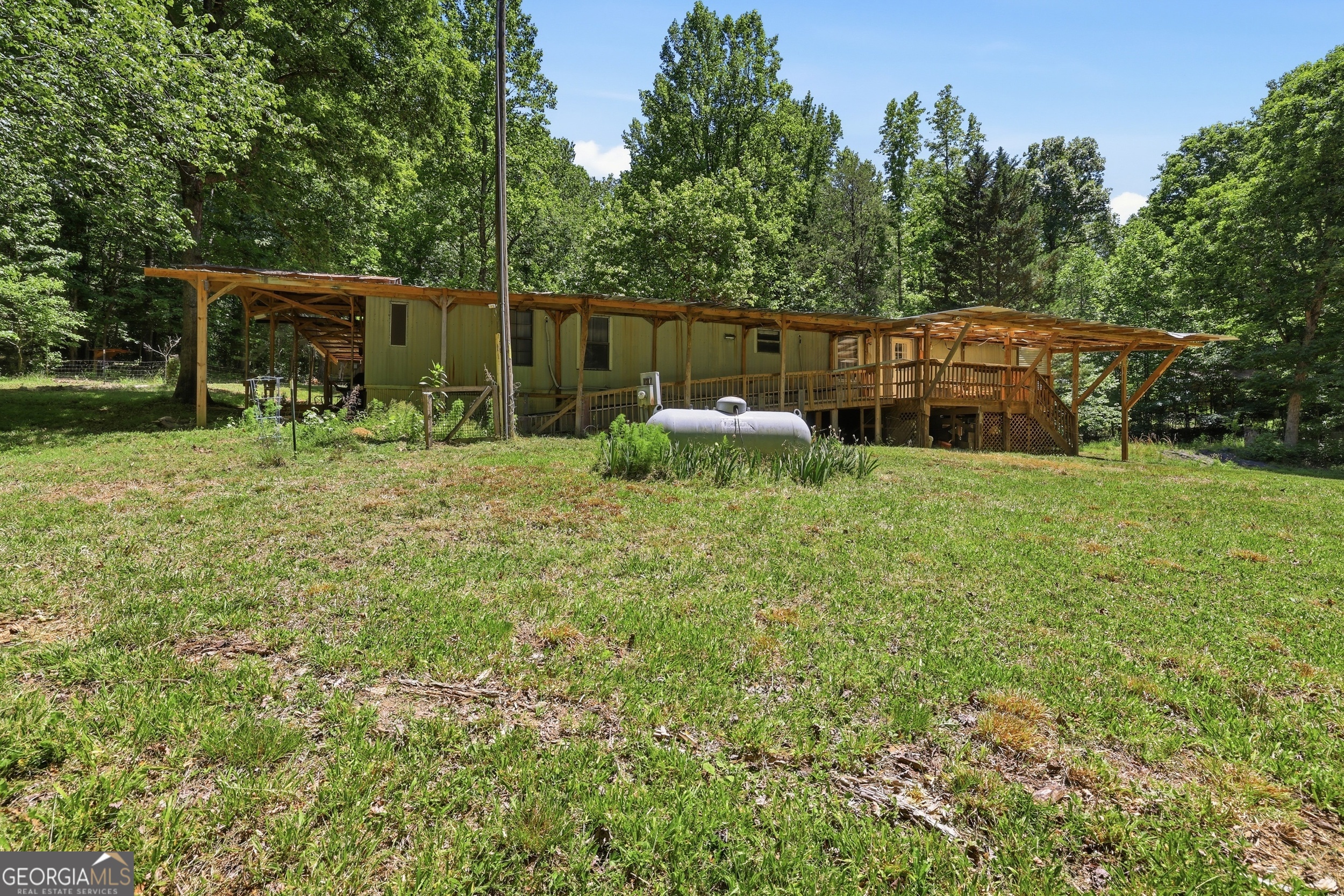 125 King Bird Drive Cleveland GA 30528