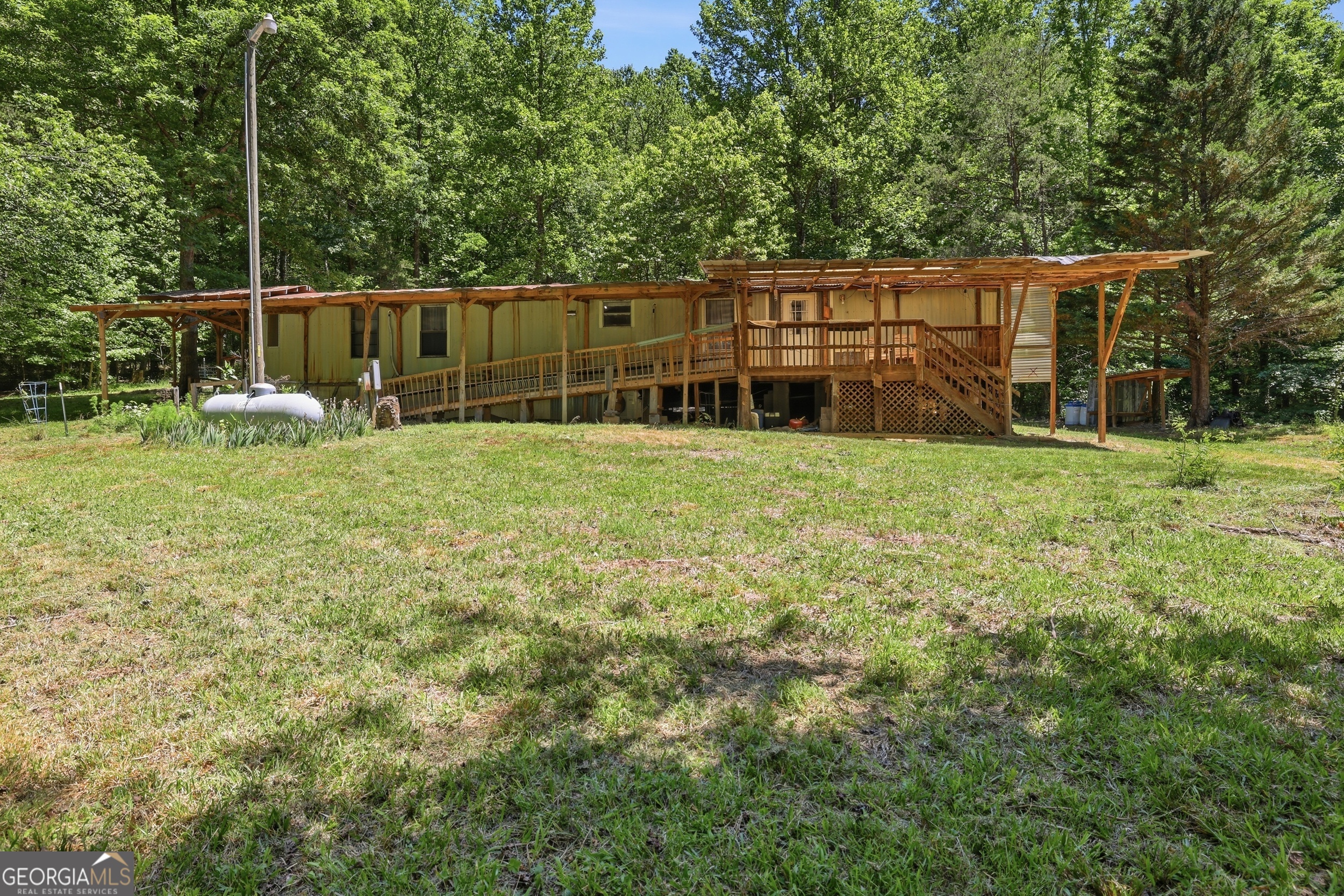 125 King Bird Drive Cleveland GA 30528