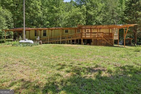 125 King Bird Drive Cleveland GA 30528
