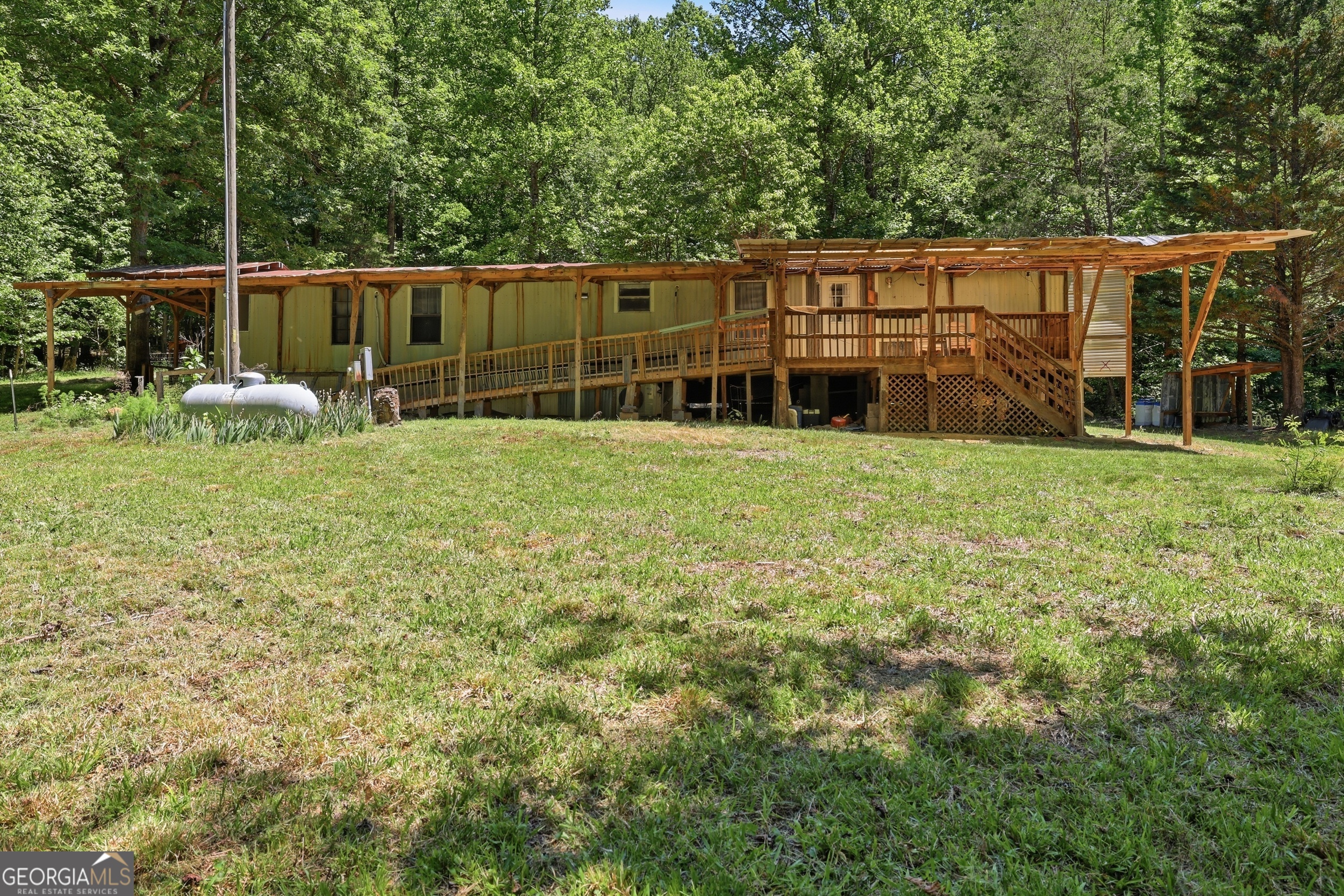 125 King Bird Drive Cleveland GA 30528