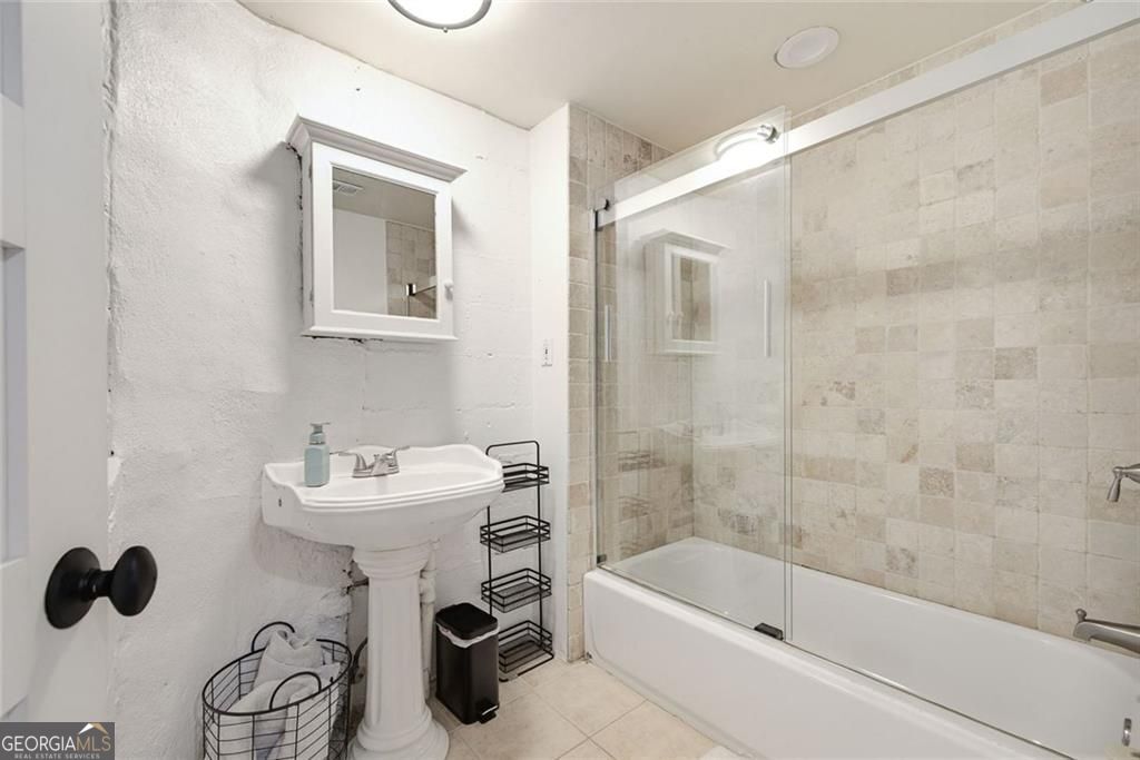 570 East Avenue NE Atlanta GA 30312