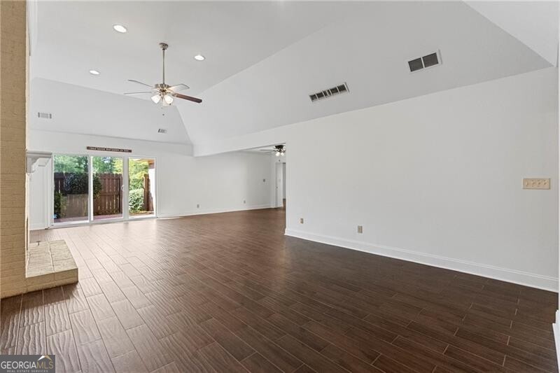 4413 Village Oaks Ridge Atlanta GA 30338