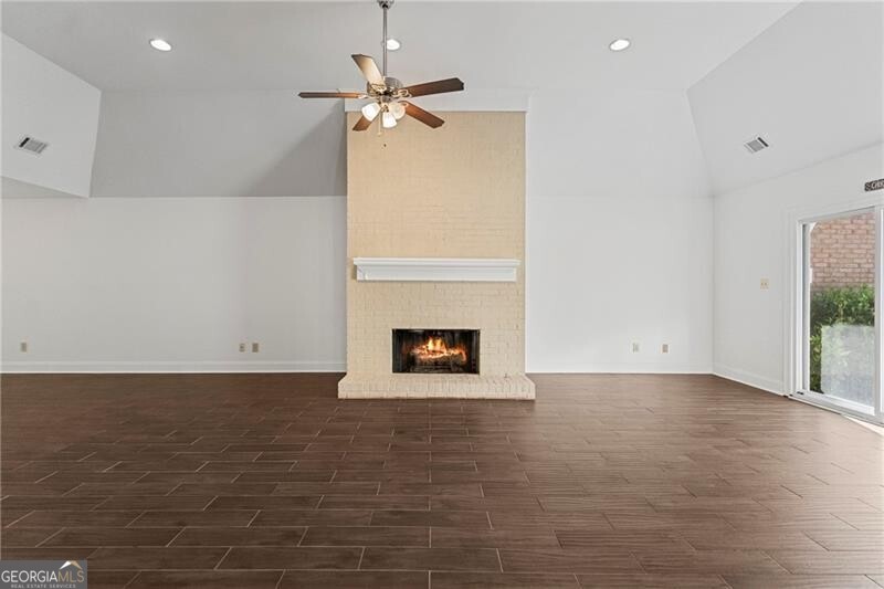 4413 Village Oaks Ridge Atlanta GA 30338