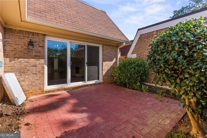 4413 Village Oaks Ridge Atlanta GA 30338