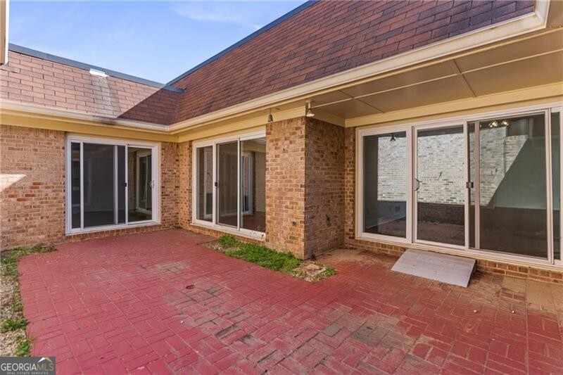 4413 Village Oaks Ridge Atlanta GA 30338