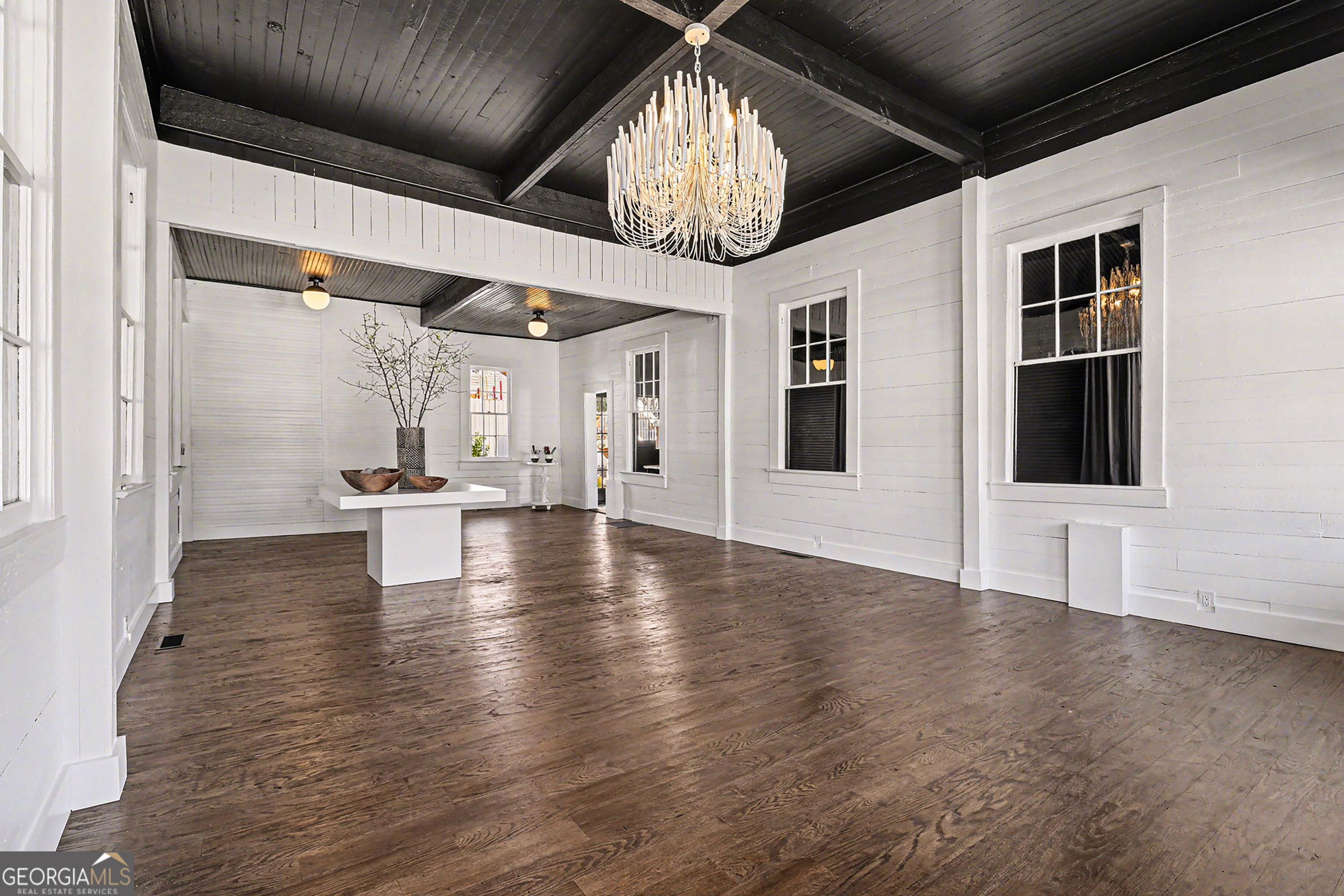 31 Earl Street Clayton GA 30525