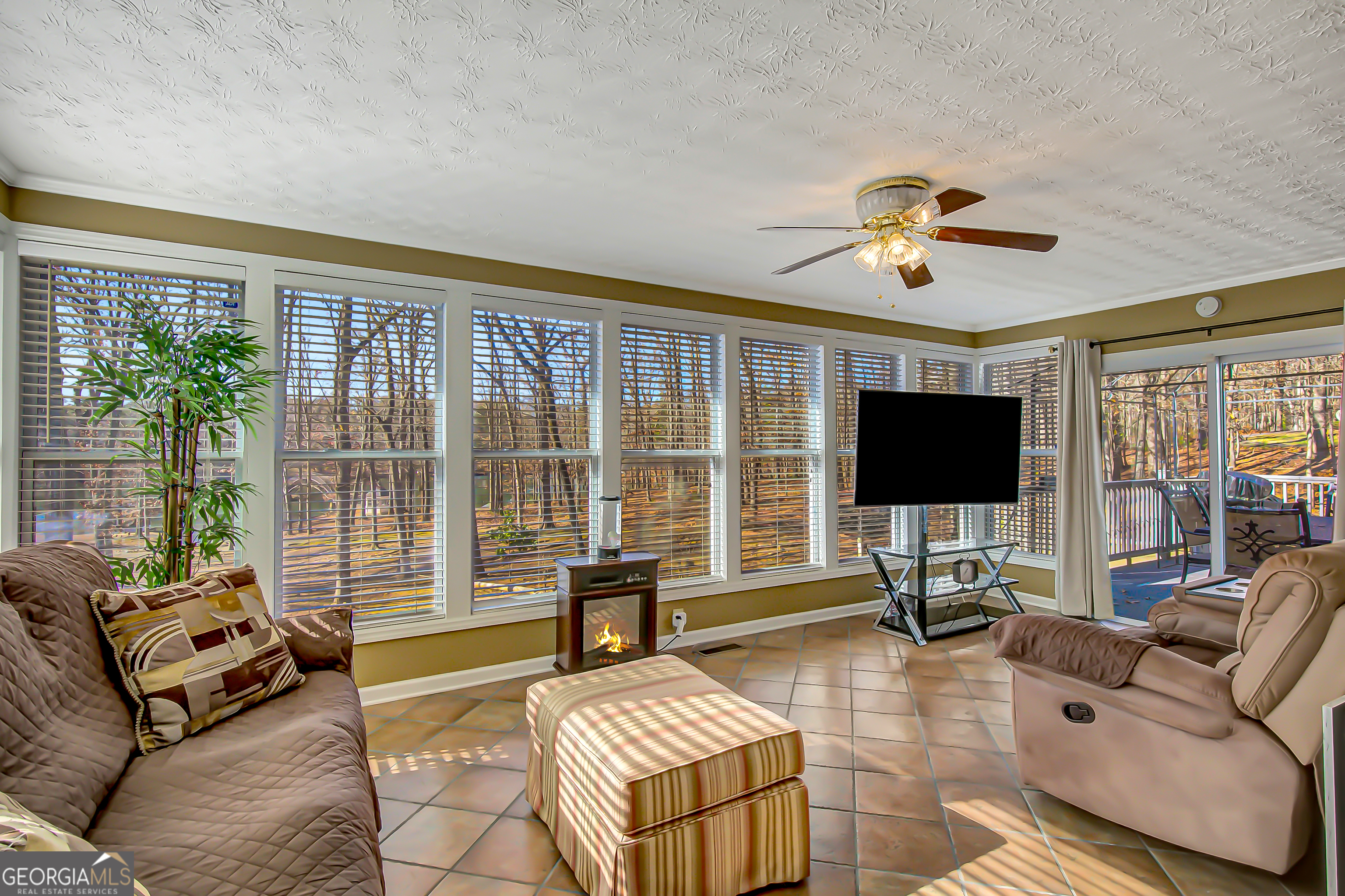 6450 Lake Sara Glen Drive Douglasville GA 30135