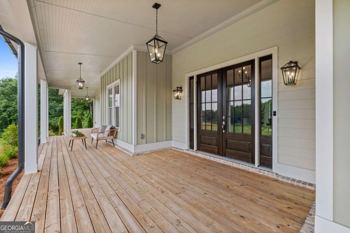 1013 Crossroad Trail Milton GA 30004