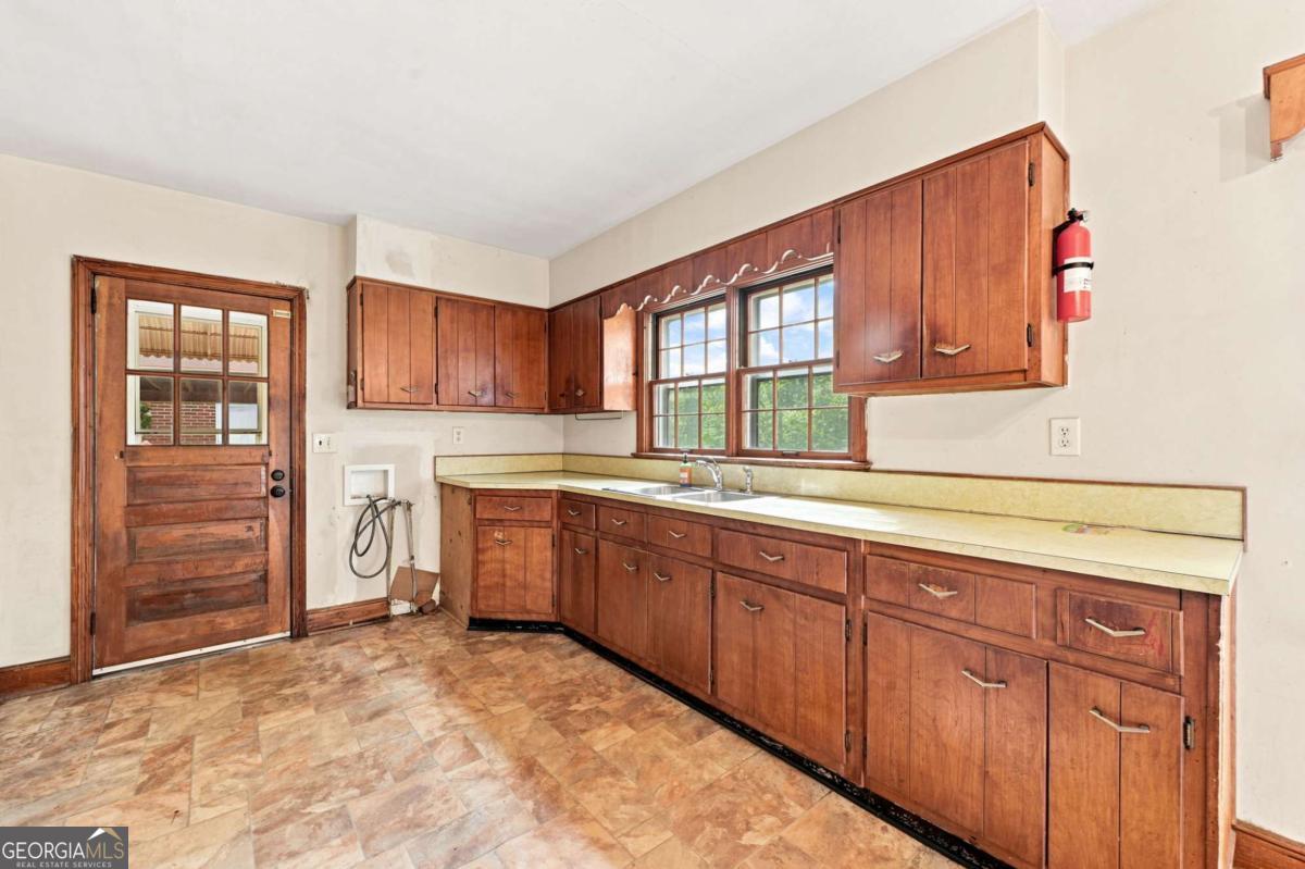 5922 Medlock Avenue Austell GA 30106