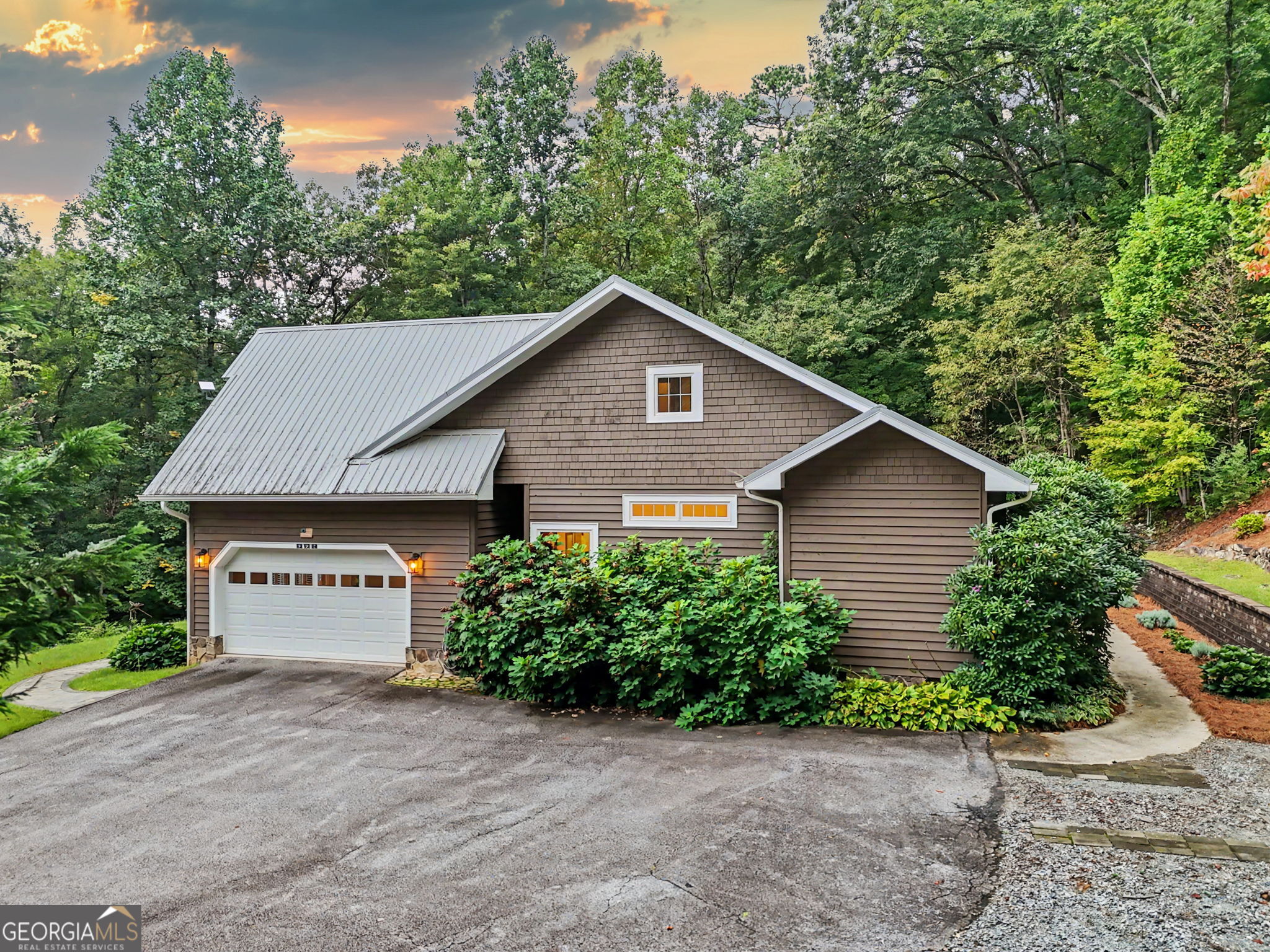 397 Standing Rock Drive Tiger GA 30576