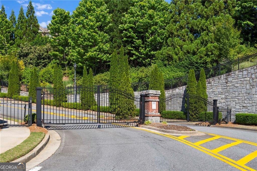 7805 Highland Bluff Sandy Springs GA 30328