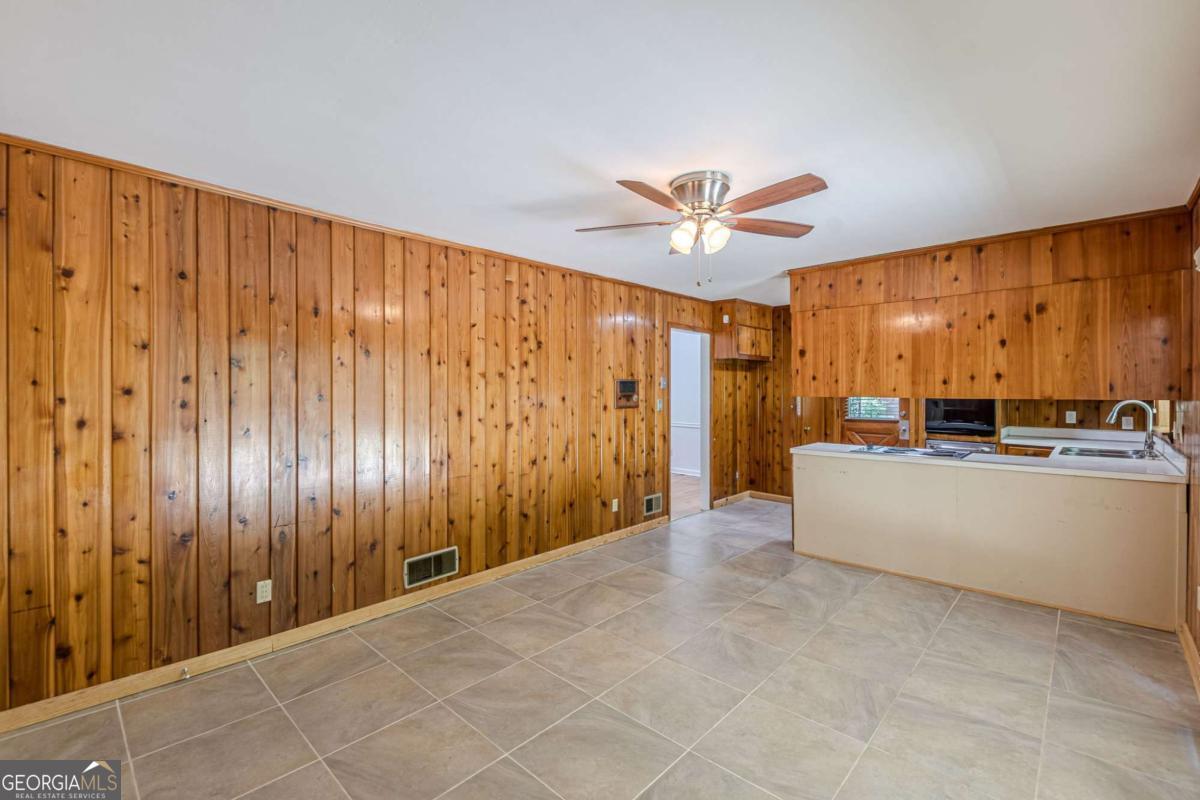 3483 Scenic Drive East Point GA 30344