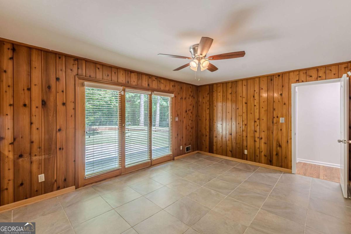 3483 Scenic Drive East Point GA 30344