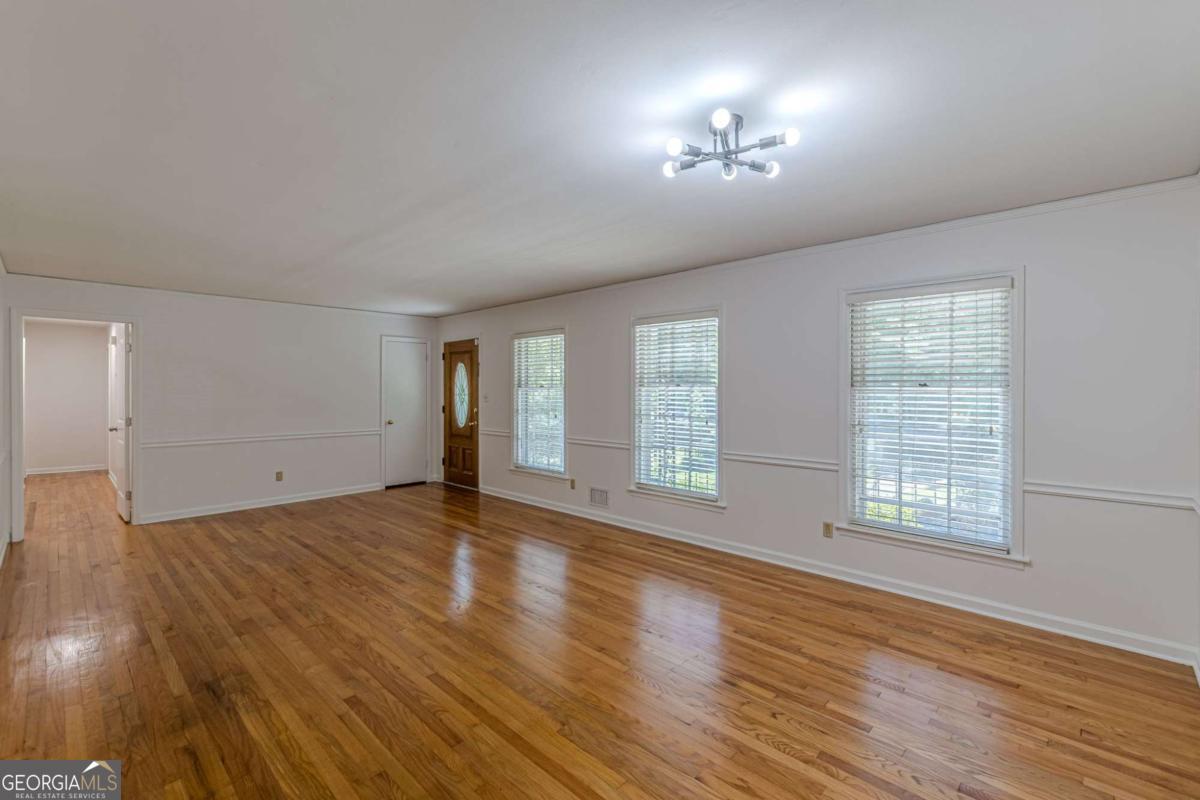 3483 Scenic Drive East Point GA 30344