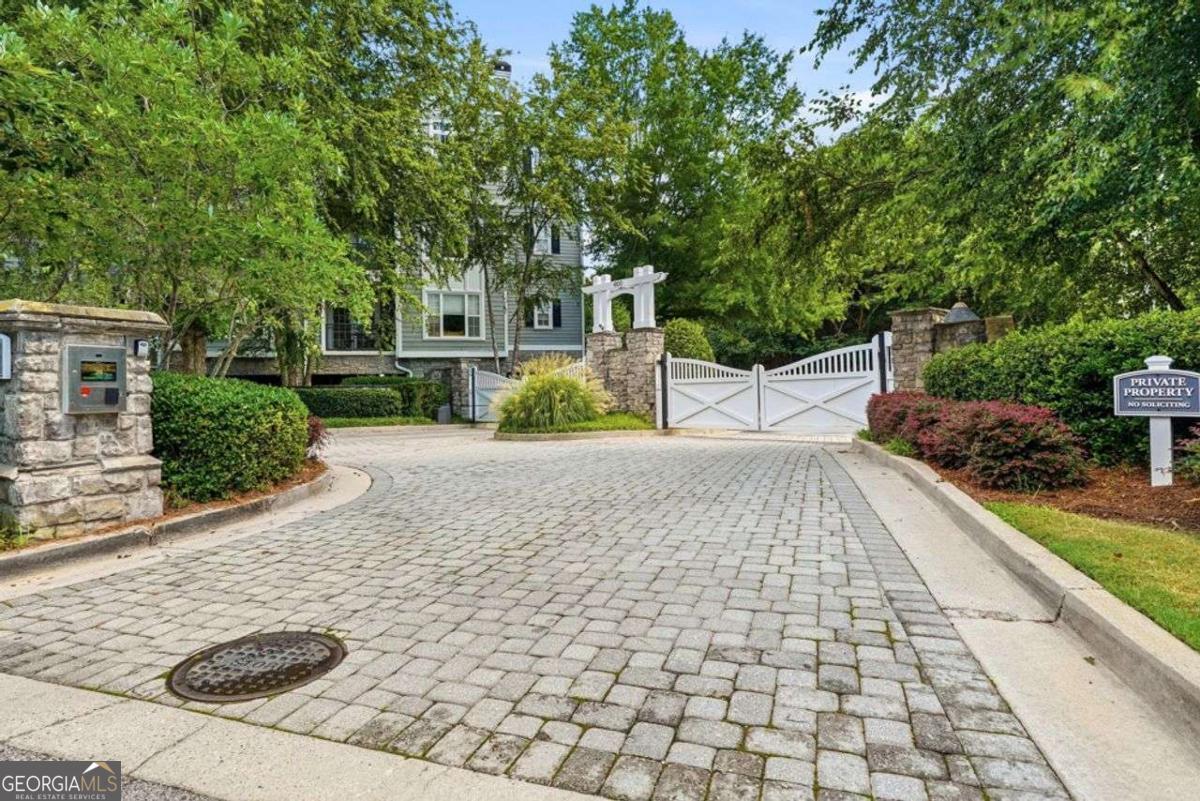 4100 Paces Walk SE Atlanta GA 30339