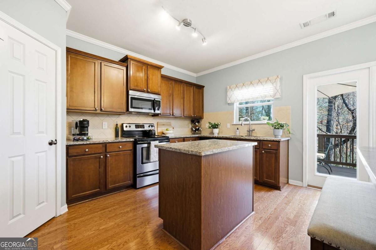 1649 Liberty Parkway NW Atlanta GA 30318