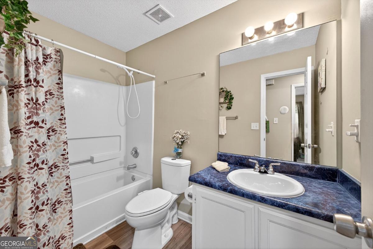 7183 New Dale Road Rex GA 30273