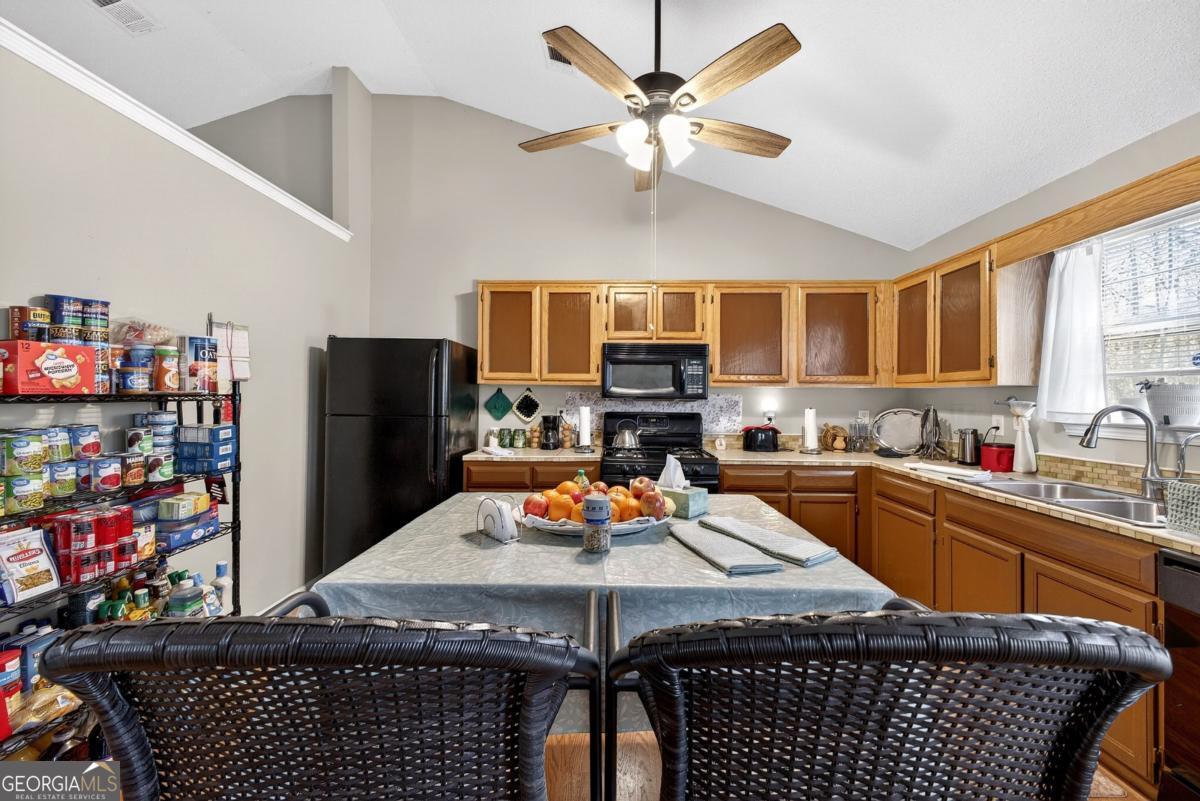 7183 New Dale Road Rex GA 30273