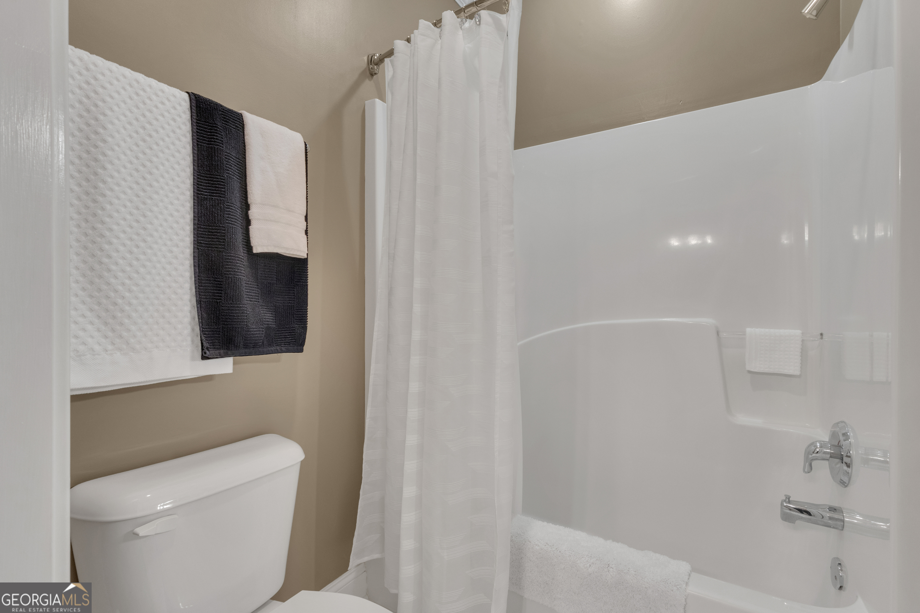 33 Village Lane Newnan GA 30265