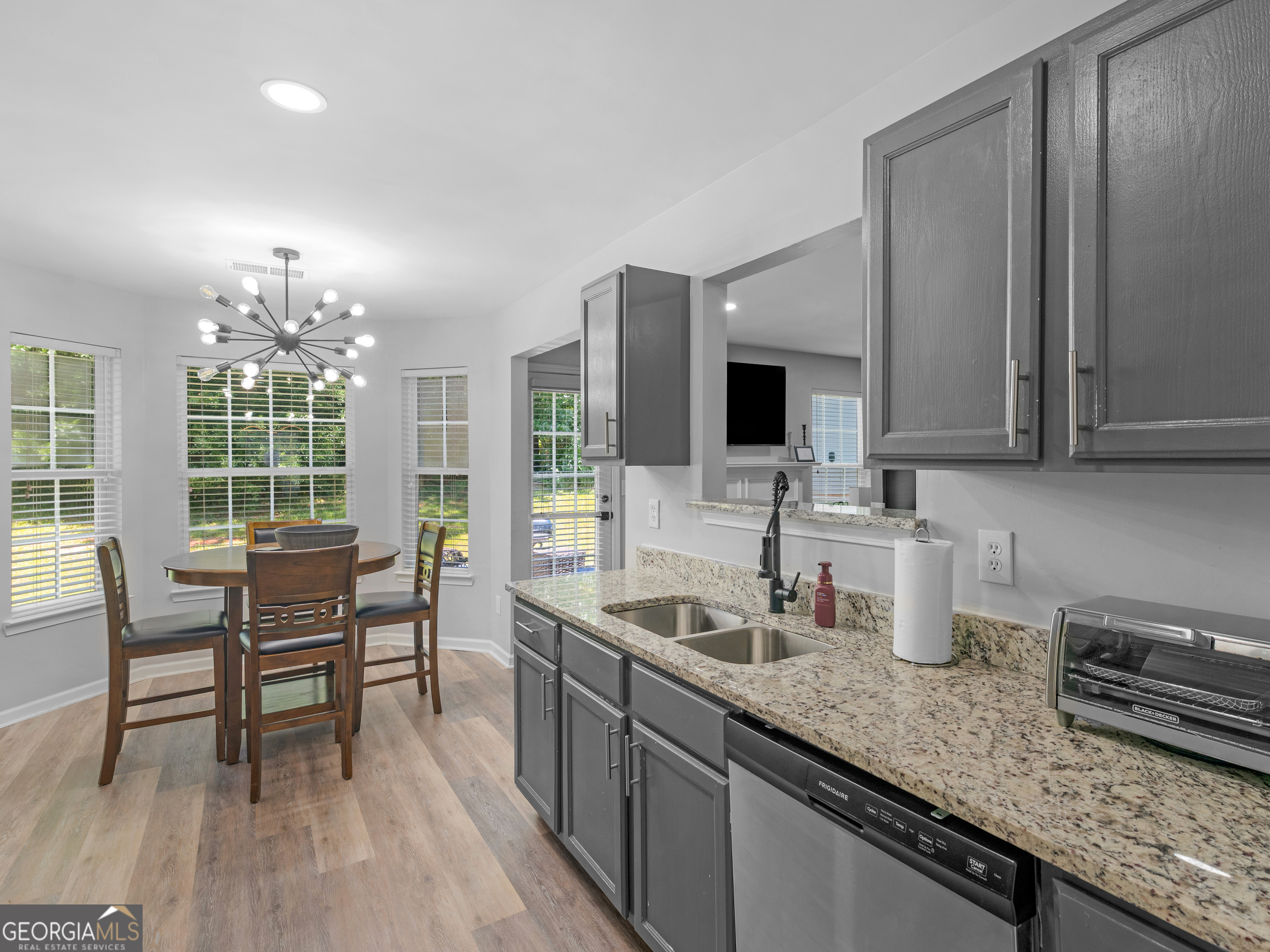 1132 Oak Hollow Lane Hampton GA 30228