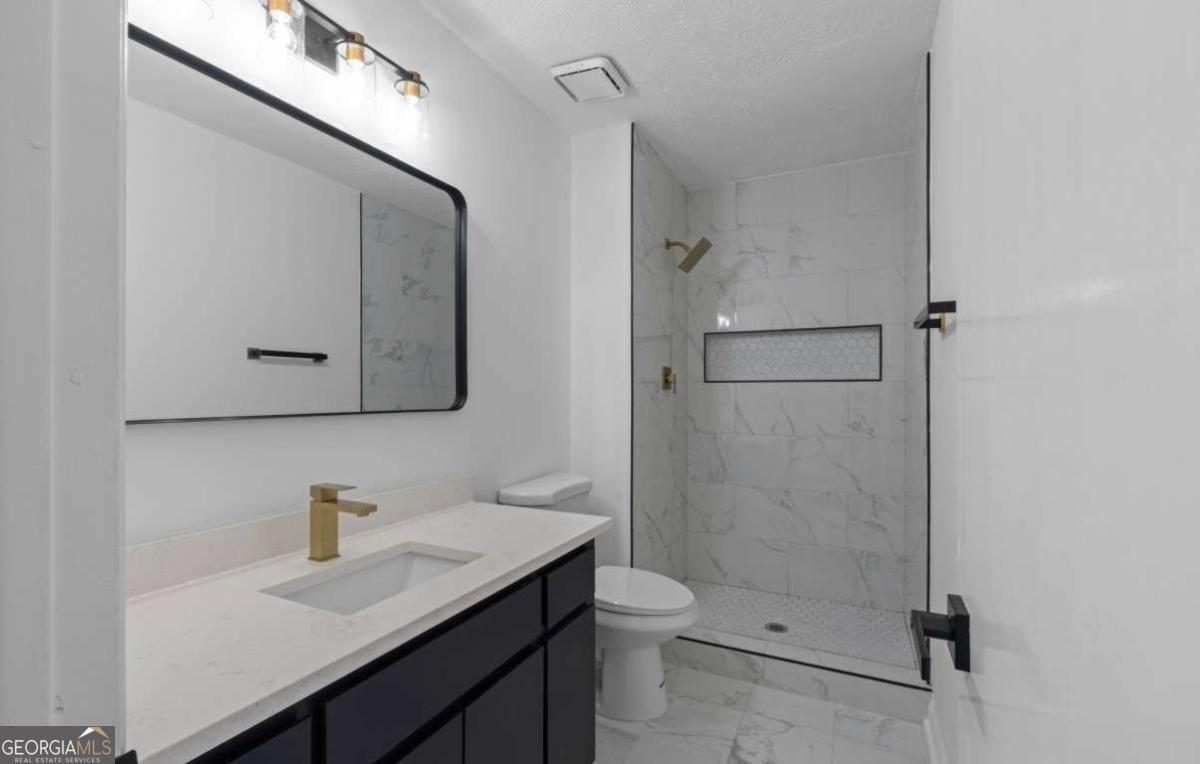 5111 Manitou Way Stone Mountain GA 30087