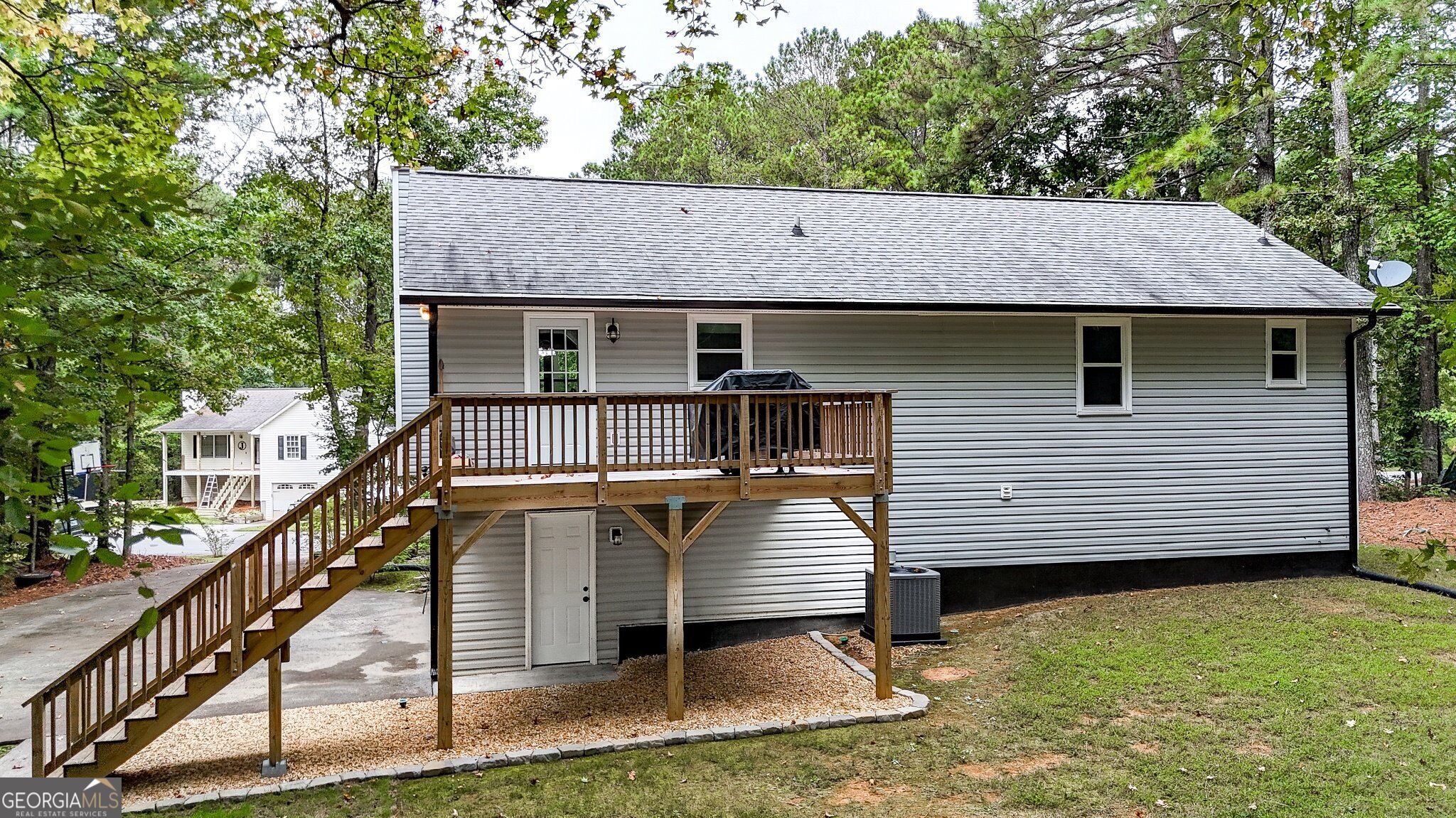 13 Black Water Drive White GA 30184