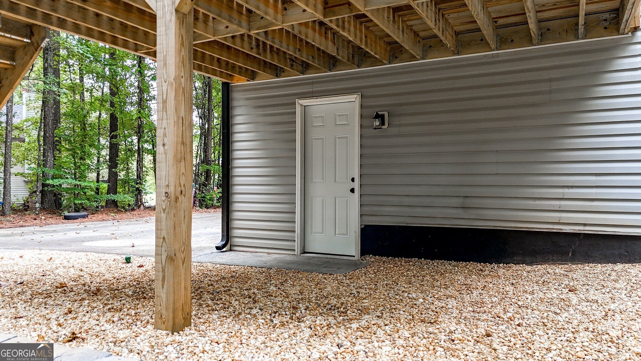 13 Black Water Drive White GA 30184
