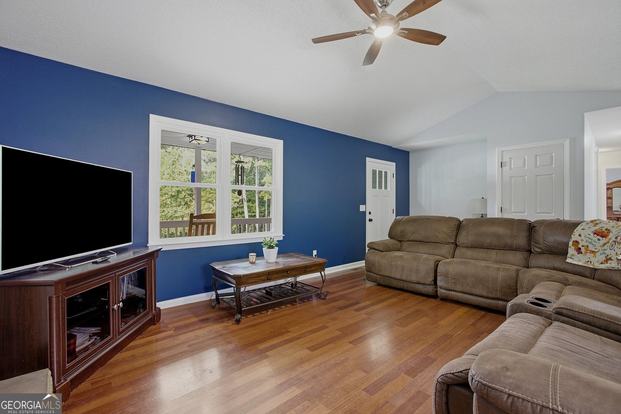13 Black Water Drive White GA 30184