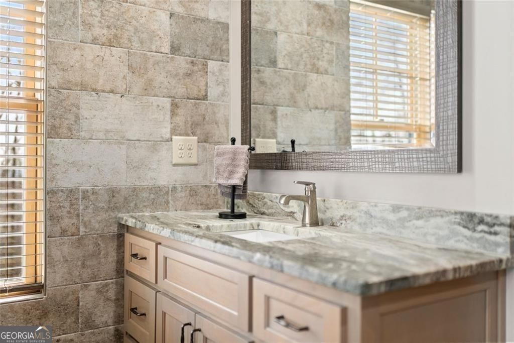 655 Mountainside Drive Cleveland GA 30528