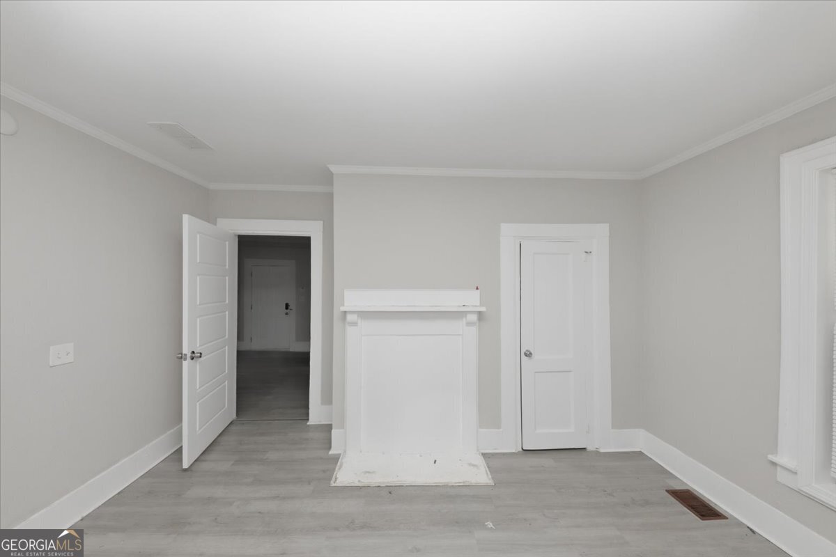 1853 Center Avenue East Point GA 30344