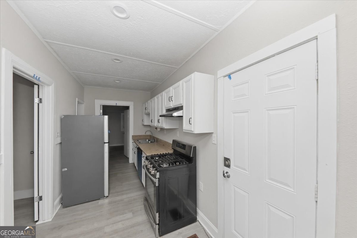 1853 Center Avenue East Point GA 30344