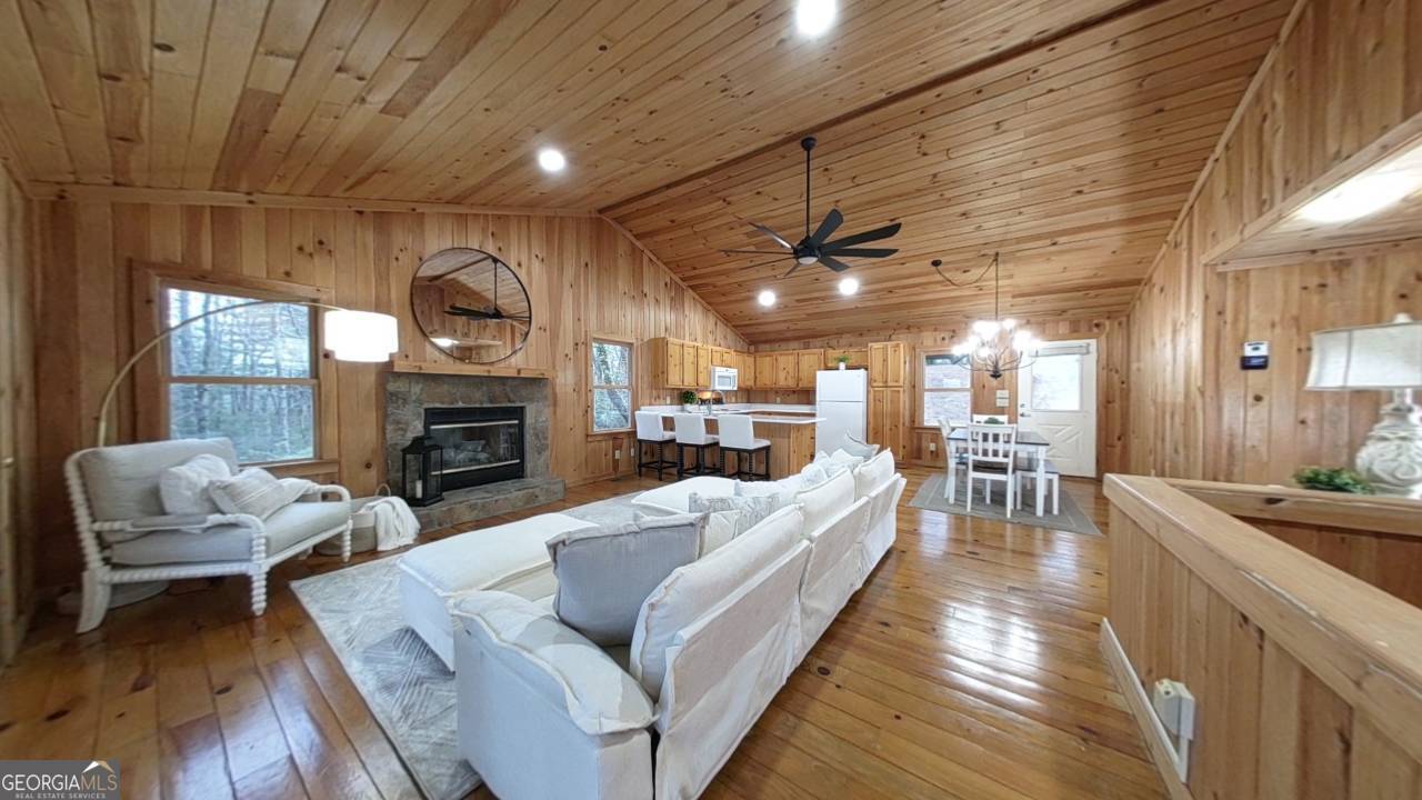 505 Long Mountain Drive Lakemont GA 30552