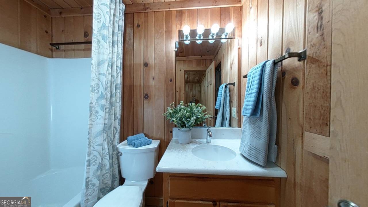505 Long Mountain Drive Lakemont GA 30552